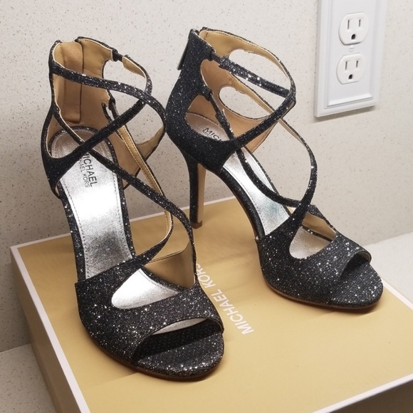 michael kors 7m size